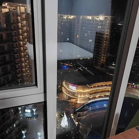 Skyline Retreat Apartment